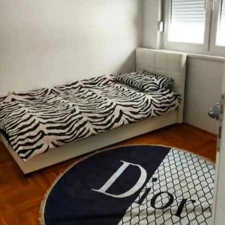 Apartman Niki * טרביניה
